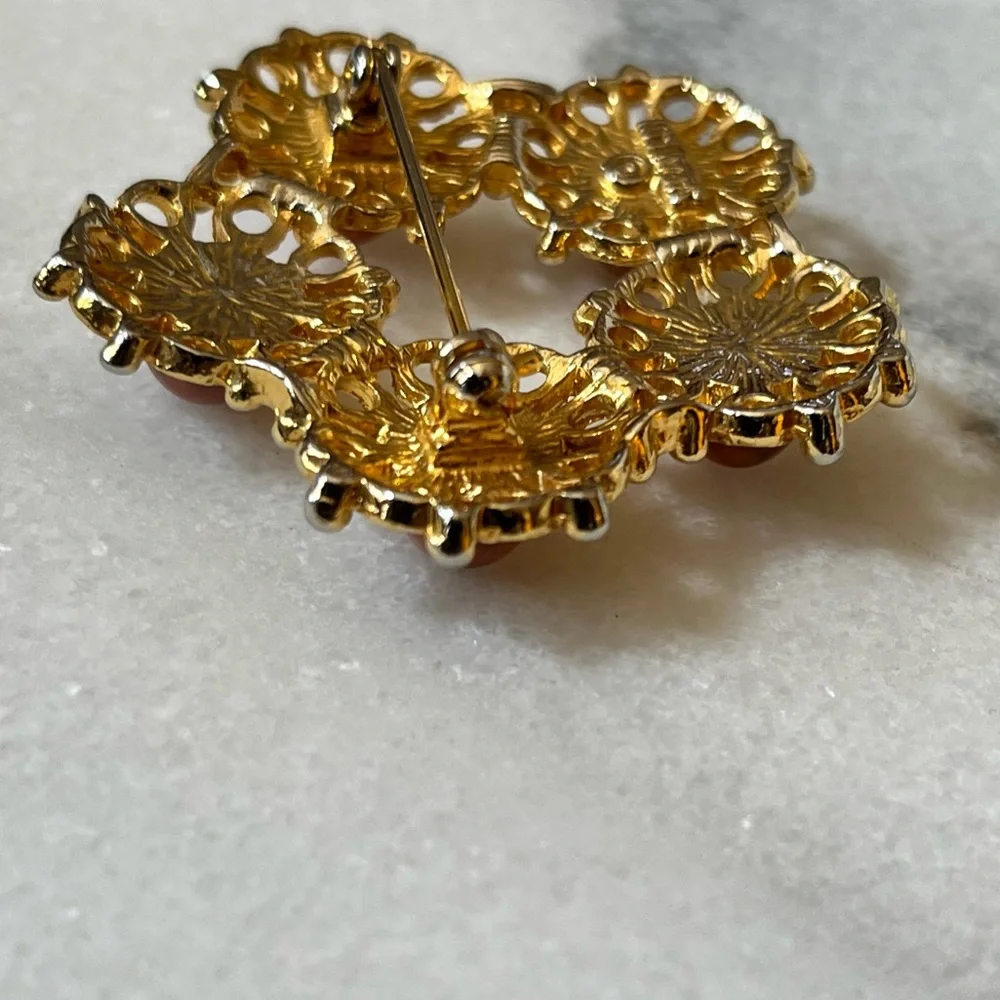 Vintage Sarah Coventry Signed Brooch